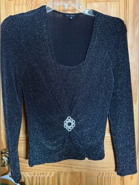 Blu Sage Black Metallic Knit Long Sleeve Top with Silver Brooch Accent